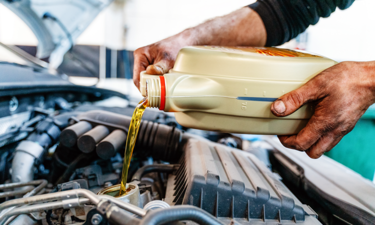 Get a Hassle Free Oil Change in 92109